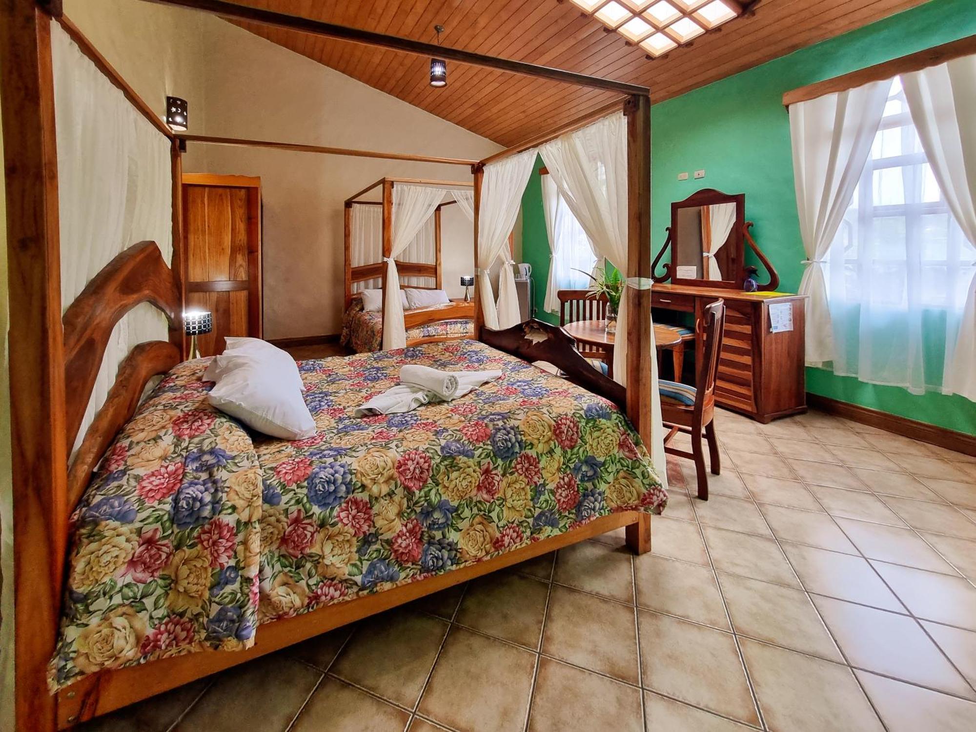 Hotel Claro De Luna Monteverde Eksteriør bilde