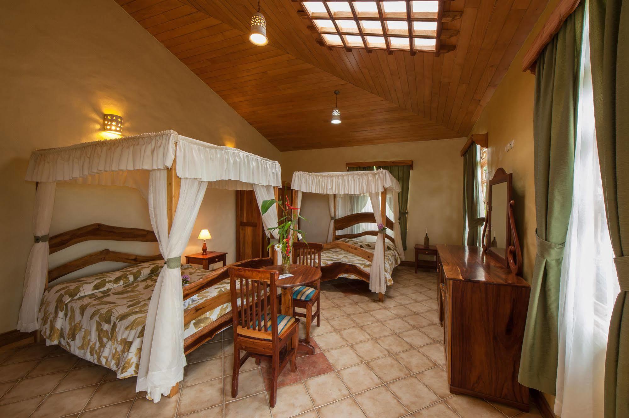 Hotel Claro De Luna Monteverde Eksteriør bilde